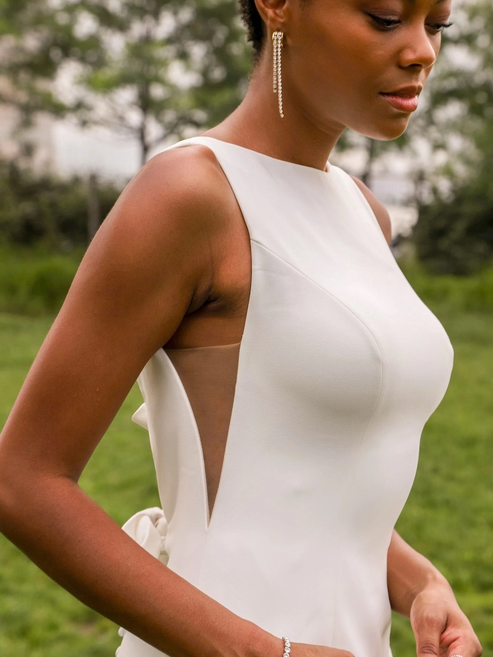 CHIC MODEST COLUMN WEDDING DRESS WITH LOW BACK DETAIL. D3901 - Picture 4 of 7